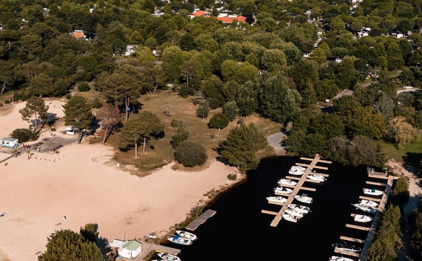 Plage privée du camping de la Réserve